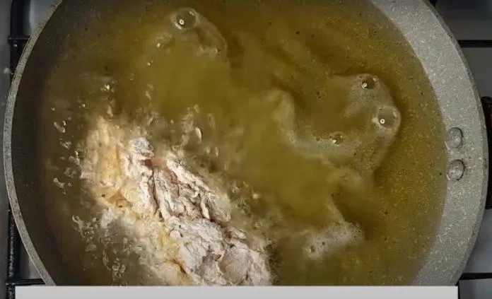 Chiên gà ngập dầu (Ảnh: Cultured Cuisine) Chiên gà ngập dầu (Ảnh: Cultured Cuisine)