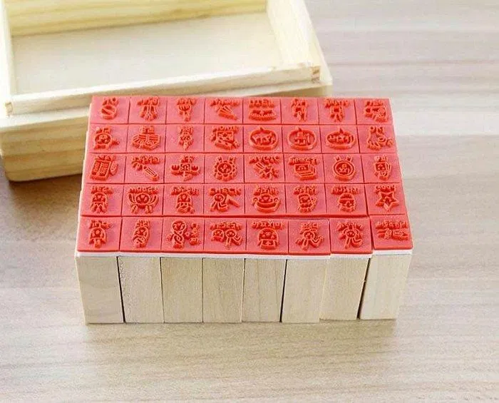 Những con dấu bằng gỗ thích hợp làm quà (Nguồn: Internet)