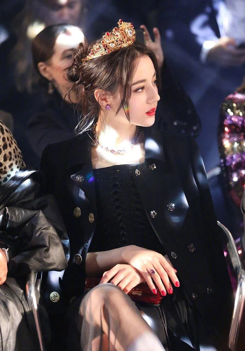 Nhan sắc của Địch Lệ Nhiệt Ba được đánh giá rất phù hợp với hình tượng nữ chính trong truyện (ảnh: inteernet)