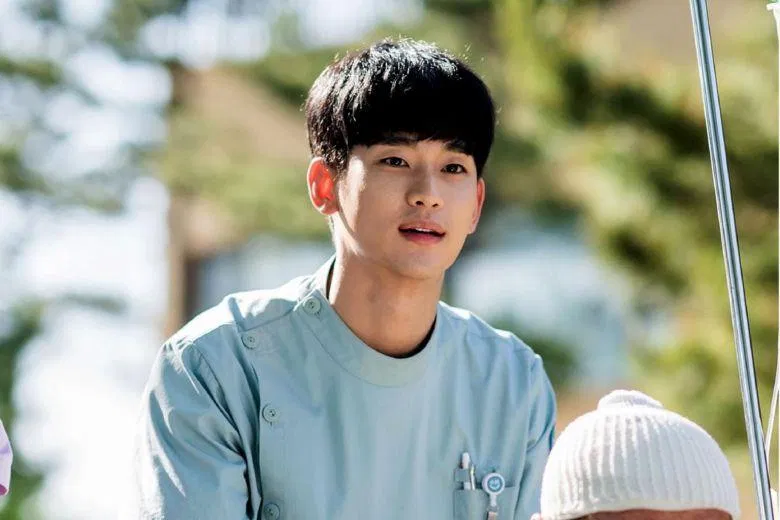 Kim Soo Hyun trong bộ phim It's Okay to Not Be Okay (Ảnh: Internet) Cát-xê hơn 60 tỷ, Kim Soo Hyun là diễn viên có thù lao cao nhất Hàn Quốc hiện nay diễn viên diễn viên Hàn Quốc Kim Soo Hyun phim của Kim Soo Hyun phim Điên Thì Có Sao phim Hàn Quốc 2020 phim It s Okay to Not Be Okay