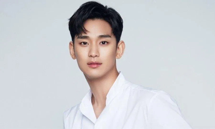 Kim Soo Hyun có 3 lần ghi tên mình vào danh sách 40 Người nổi tiếng quyền lực của Hàn Quốc do tạp chí Forbes bình chọn (Ảnh: Internet) Kim Soo Hyun có 3 lần ghi tên mình vào danh sách 40 Người nổi tiếng quyền lực của Hàn Quốc do tạp chí Forbes bình chọn (Ảnh: Internet)