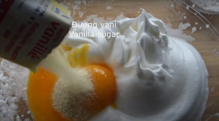 Cho các thành phần vào vào trộn đều lên (nguồn:) Cho các thành phần vào vào trộn đều lên (nguồn:)