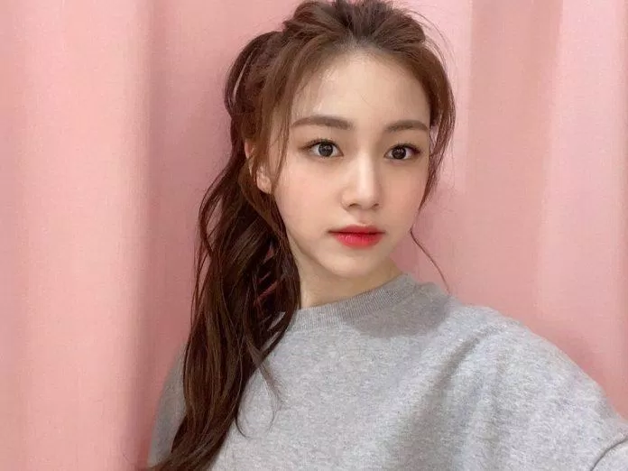 Dahyun khoe ảnh đời thường trên tài khoản SNS của Rocket Punch. (Nguồn: Internet) Dahyun khoe ảnh đời thường trên tài khoản SNS của Rocket Punch. (Nguồn: Internet)