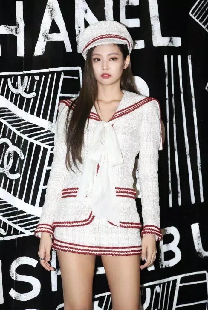 Những lần tham sự show diễn của Chanel khiến netizen trầm trồ khen ngợi của Jennie (Ảnh: Internet)