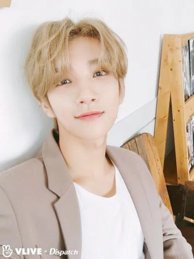 Joshua (SEVENTEEN) chia sẻ về cách đắp mặt nạ. (Nguồn: Internet)