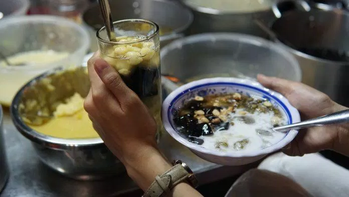 Ly chè nhìn hấp dẫn cực kỳ ( ảnh Blog Ăn Chơi)