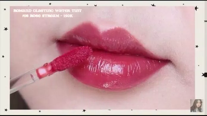 Màu son hồng đất hơi trầm có pha chút sắc đỏ làm cho đôi môi thêm hoàn hảo (ảnh chụp màn hình)