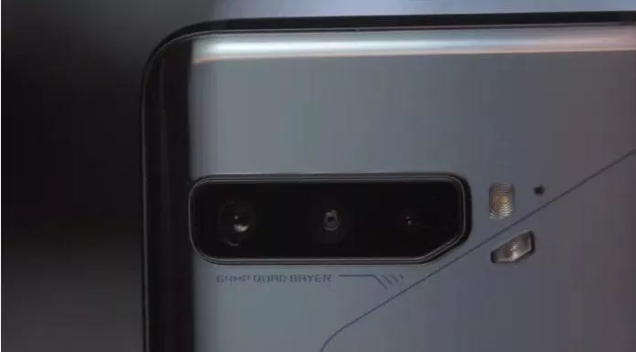 Hệ thống 3 camera sau của ROG 3.