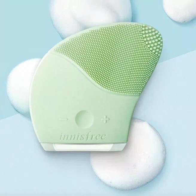 Máy rửa mặt Innisfree Silicone có xuất xứ Hàn Quốc. (Nguồn: Internet)