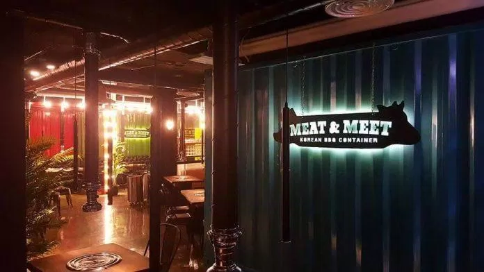 Không gian quán được thiết kế độc đáo (Nguồn: Facebook Meat & Meet)