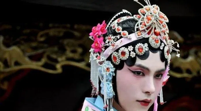 Một tạo hình hí kịch đẹp không đùa được đâu của Mã Thiên Vũ. (Ảnh: Internet)