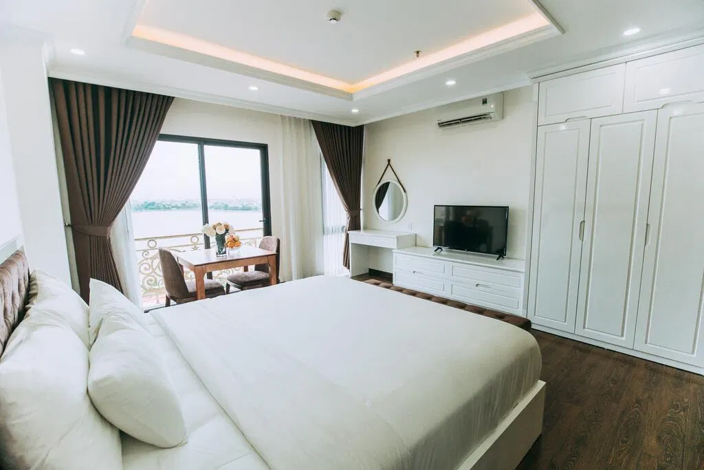 Không gian sang trọng đầy đủ tiện nghi tại Queenie Hotel. (Ảnh: Internet) Không gian sang trọng đầy đủ tiện nghi tại Queenie Hotel. (Ảnh: Internet)