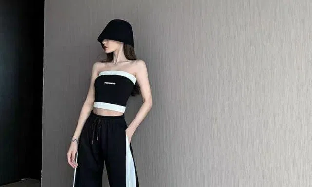 Diện ton sur ton chưa bao giờ lỗi mốt. (nguồn ảnh: Internet) Diện ton sur ton chưa bao giờ lỗi mốt. (nguồn ảnh: Internet)