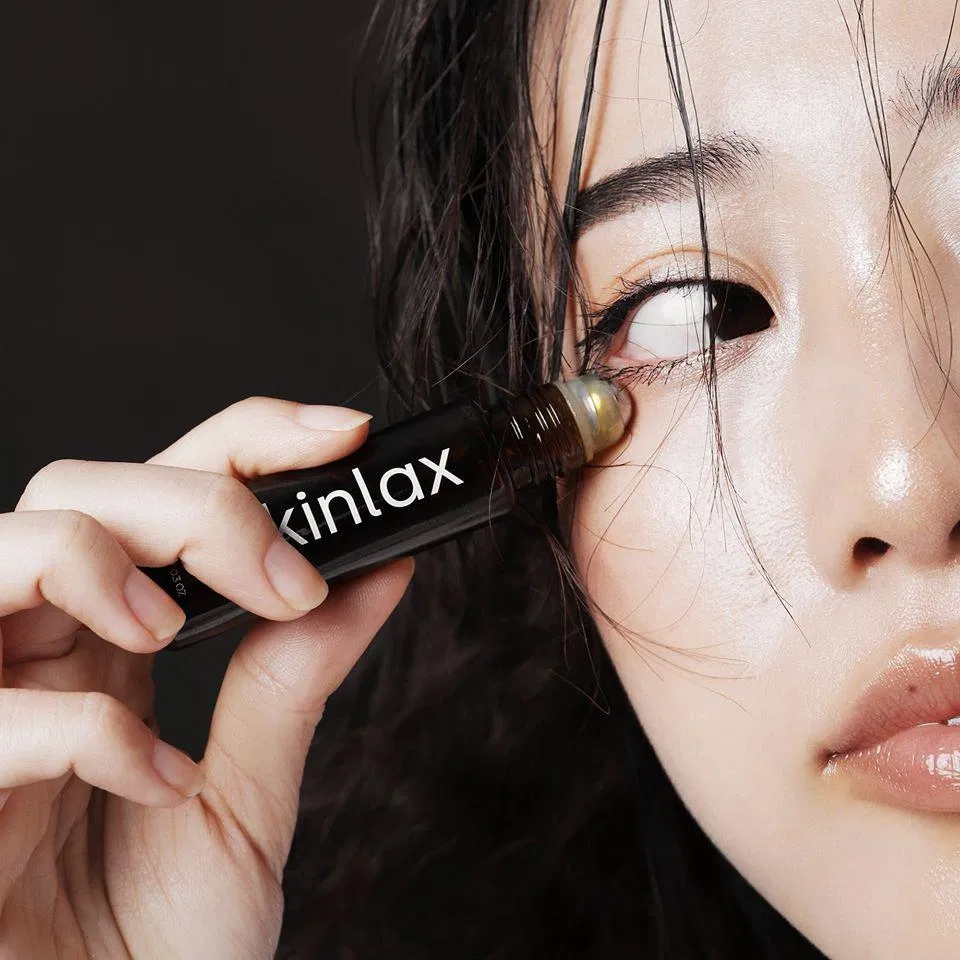 Sử dụng sản phẩm đều đặn và lâu dài sẽ giúp cải thiện được bọng mắt và giảm quầng thâm mắt rõ rệt (Nguồn: Internet)