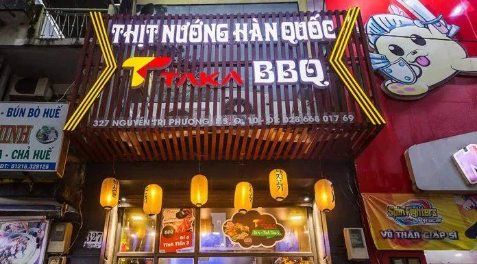 Nhà hàng được thiết kế ấm cúng, bố trí hợp lý (Nguồn: Facebook Taka BBQ)