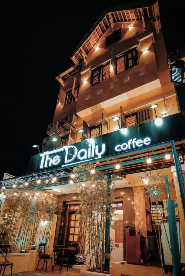 The Daily Coffee: Quán cà phê tổ kén mới lạ tại Sài Gòn - BlogAnChoi