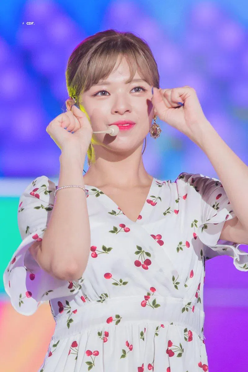 Cô nàng cá tính Jeongyeon khá sợ hãi trước những điều mới mẻ (ảnh: internet)