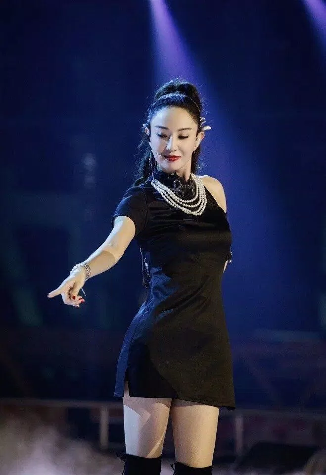Tên tiếng Anh của Trịnh Hy Di là Yumiko Cheng (Ảnh: Weibo)