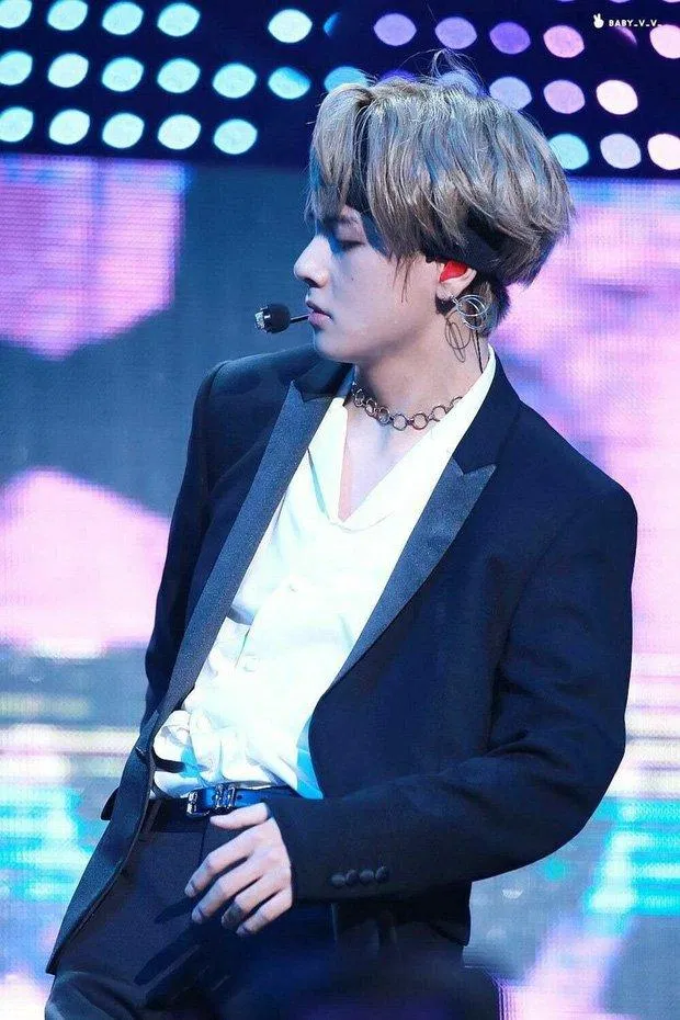 Thần thái quyến rũ, đầy ma mị của V BTS thời điểm hiện tại (Ảnh: Internet) Thần thái quyến rũ, đầy ma mị của V BTS thời điểm hiện tại (Ảnh: Internet)