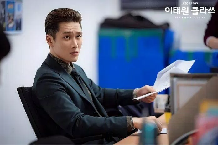 Gương mặt nam tính cùng thân hình cao ráo đã kéo lại phần nào hình tượng cậu ấm Jangga trong mắt khán giả nữ. (Ảnh: Internet) Gương mặt nam tính cùng thân hình cao ráo đã kéo lại phần nào hình tượng cậu ấm Jangga trong mắt khán giả nữ. (Ảnh: Internet)