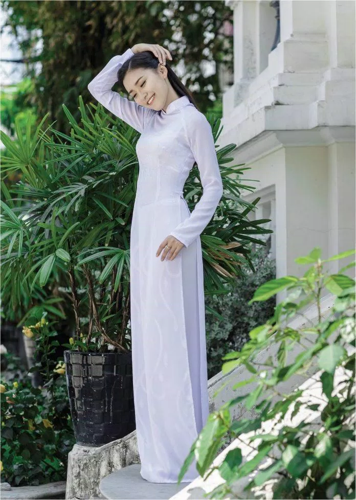 Họa tiết hoa văn nhỏ xinh cho các cô nàng có thân hình hơi tròn. (nguồn ảnh: internet)