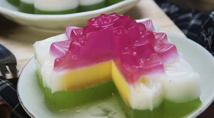 Bánh trung thu rau câu nhân flan vừa ngon vừa đẹp lại giàu dinh dưỡng (Nguồn: Góc Bếp Nhỏ)