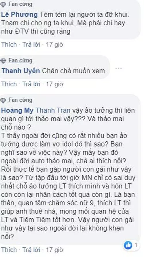 Một bình luận bênh vực nhân vật này giữa những bình luận chỉ trích.