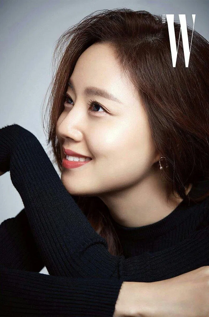 Vẻ đẹp rạng ngời của Moon Chae Won.