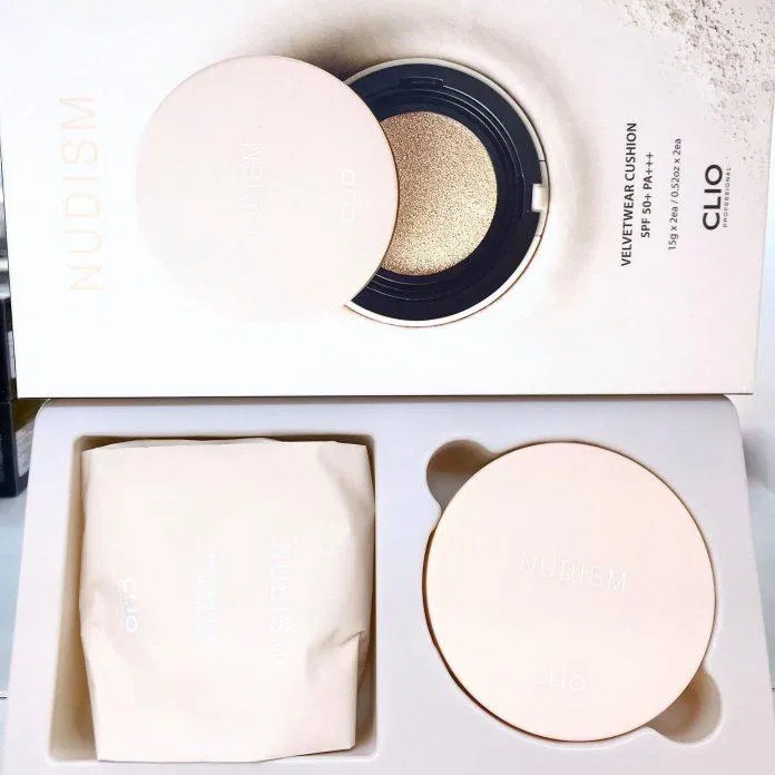 Set Clio Nudism Velvetwear Cushion kèm lõi (Nguồn: Internet).
