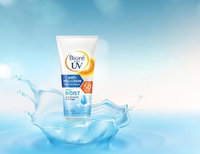 Thoa kem chống nắng lên toàn thân trước khi ra khỏi nhà để bảo vệ làn da (nguồn: Internet)