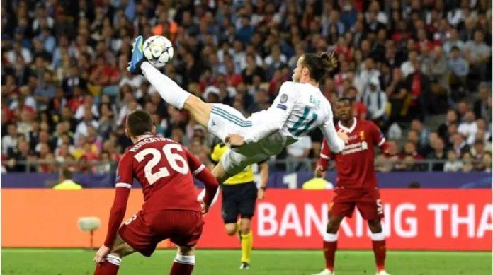 Bàn thắng kiểu "xe đạp chổng ngược" của Gareth Bale giúp Real chiến thắng trước Liverpool, giành chức vô địch Champions League thứ 3 liên tiếp.