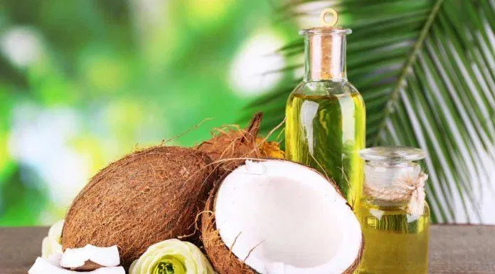 Tuy nhiên, nên cẩn thận khi sử dụng dầu dừa trị mụn ẩn