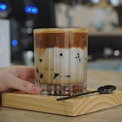 Nếu đến mọi người nhất định phải thử món Latte đá của quán (Ảnh: Facebook The 22 coffee)