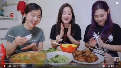 Mei Chan mời các bạn đến thưởng thức bữa cơm "chuẩn nhà làm" đậm chất Việt Nam.