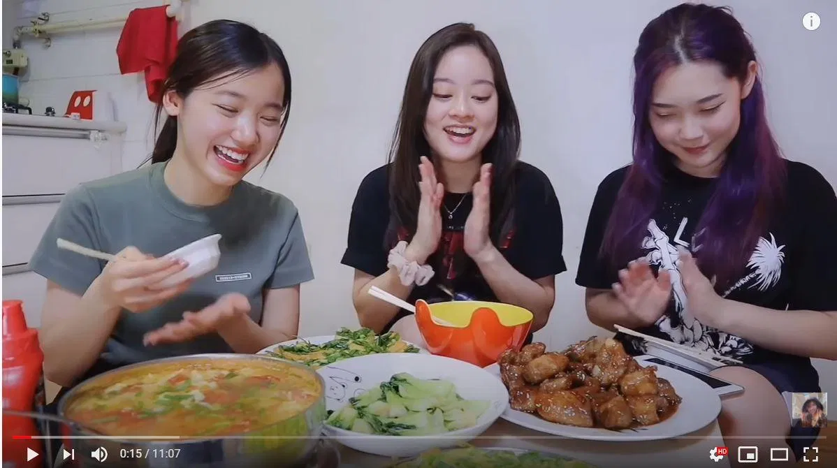 Mei Chan mời các bạn đến thưởng thức bữa cơm "chuẩn nhà làm" đậm chất Việt Nam.