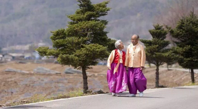 Chuyện tình 76 năm của cặp đôi ở tuổi gần đất xa trời. (Nguồn: Internet)