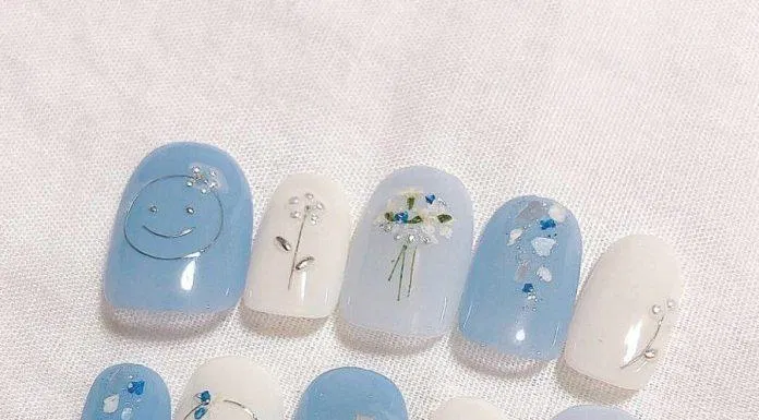 Mặt cười đáng yêu và màu xanh bầu trời đem lại năng lượng tích cực (Nguồn: Internet).