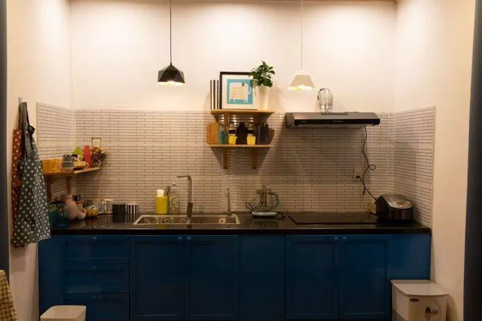 Gian bếp Nhà Tin có đầy đủ tiện nghi, dụng cụ nấu nướng (Nguồn: Facebook Homestay Nhà Tin)