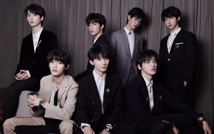 7 thành viên của nhóm nhạc nam TNT - Thời Đại Thiếu Niên Đoàn (Ảnh: Internet)
