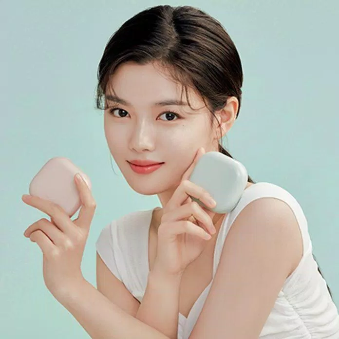 Laneige Neo Cushion cho nàng lớp nền hoàn hảo tựa Kim Yoo Jung. (nguồn: Internet)