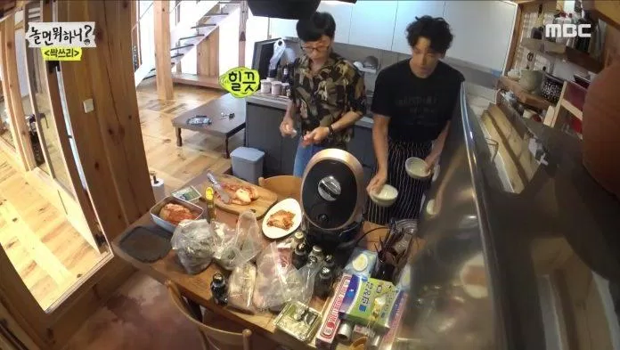 Em út B-Ryong đảm nhận nhiệm vụ nấu ăn cho các anh chị ở tập cuối (Nguồn: Internet).