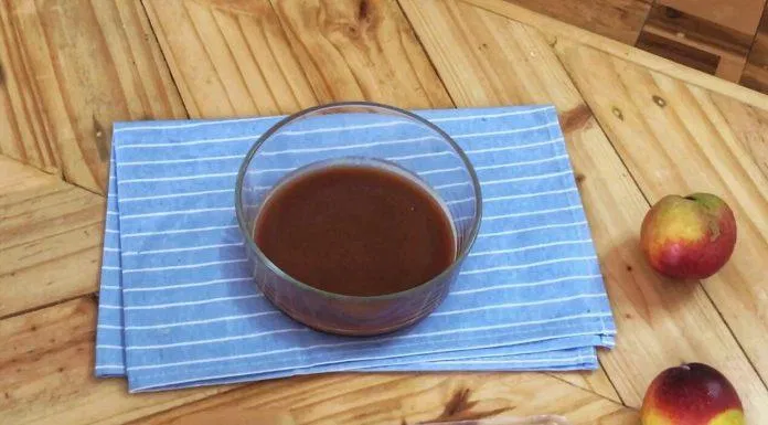 Lọc hỗn hợp qua rây. Sau đó hấp với lửa vừa trong 15 phút.