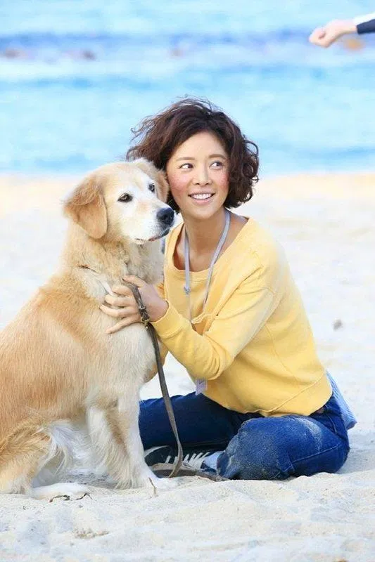 Diện mạo lúc lớn của Kim Hye Jin với mái tóc xù (Nguồn: Internet).