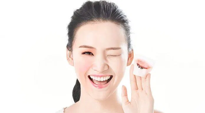 Review nước tẩy trang Vitamin Ponds Micellar Water: sạch sâu, dưỡng ẩm làn da chiết xuất hoa hồng hữu cơ pháp chiết xuất lô hội công dụng dưỡng ẩm hoa hồng làm sạch da làn da màu đen màu trắng Micellar Water Niacinamide Vitamin B3 nước tẩy trang nước tẩy trang bình dân nước tẩy trang Vitamin Pond s Panthenol Vitamin B5 Ponds protein sữa Retinyl Propionate review nước tẩy trang review sản phẩm sản phẩm Sodium Ascorbyl Phosphate SAP tẩy trang than hoạt tính thiết kế thương hiệu Tocopheryl Acetate (vitamin E) vitamin vitamin A Vitamin B3 vitamin B5 vitamin C vitamin E