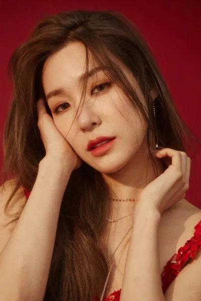 Tiffany đã đăng ký học tại trường trung học dành cho học sinh nước ngoài Korea Kent và tham gia vào đội cổ vũ của trường. (Nguồn. Internet)