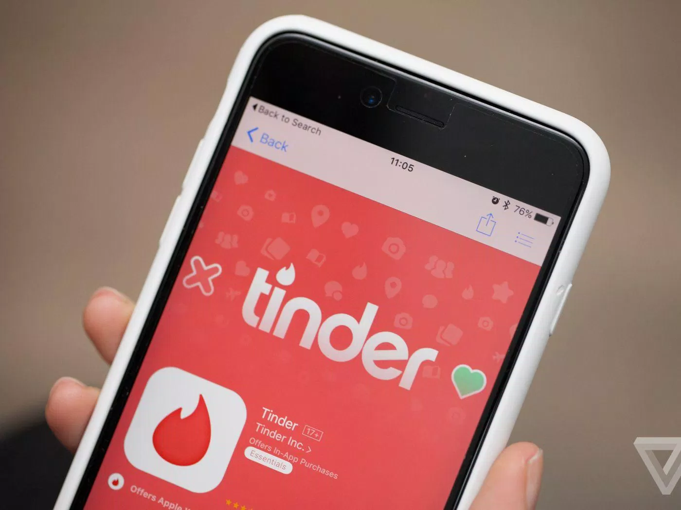 Tinder là ứng dụng hẹn hò trên điện thoại phổ biến nhất hiện nay (nguồn: Internet)