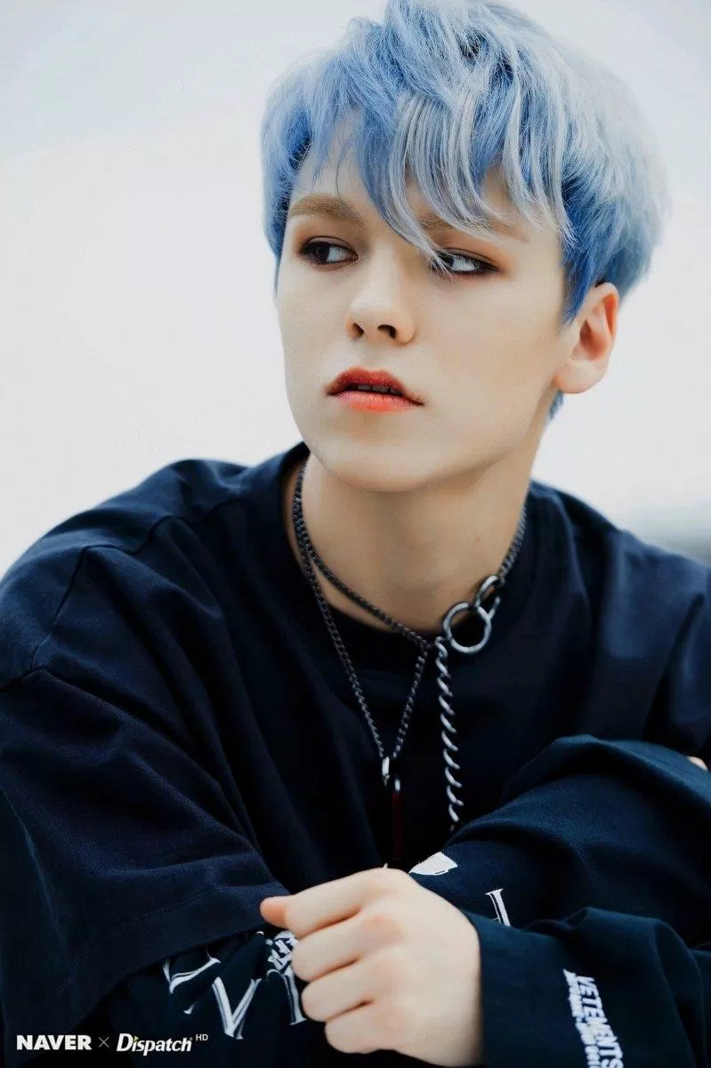Vẻ điển trai của Vernon qua ống kính báo chí. (Ảnh: Dispatch)