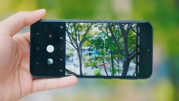 Camera Samsung Galaxy M20 cho ảnh đẹp, tuy nhiên chưa hoạt động tốt trong điều kiện thiếu ánh sáng. (Ảnh: Internet)