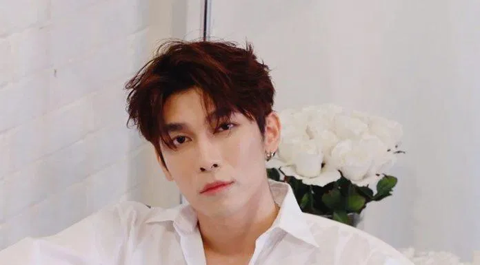 Không chỉ xuất thân từ gia đình giàu có, Mew Suppasit còn có trình độ học vấn rất đáng ngưỡng mộ (Nguồn: internet)