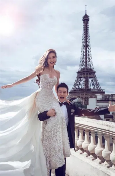 Ảnh cưới đẹp như tranh vẽ của Huỳnh Hiểu Minh và Angelababy (Nguồn: Internet) Ảnh cưới đẹp như tranh vẽ của Huỳnh Hiểu Minh và Angelababy (Nguồn: Internet)